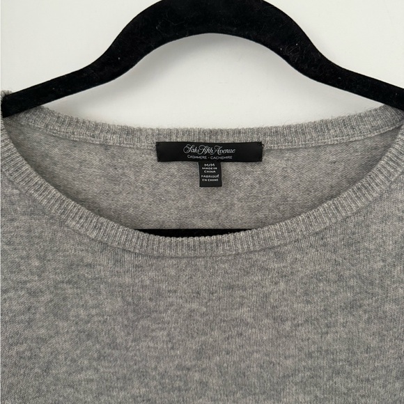 Saks Fifth Avenue - Heather Gray Cashmere Sweater - Size M - Picture 2 of 3